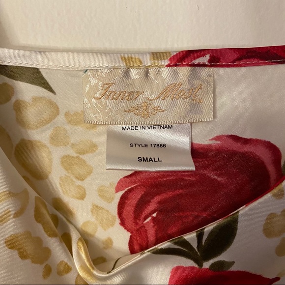 Red Rose/Gold pattern Polyester Silk Dress - Picture 4 of 4